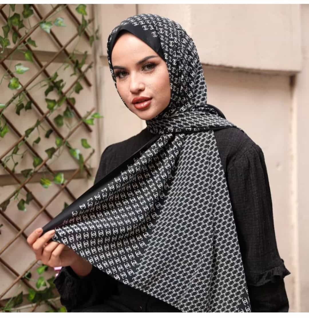 CHANEL VUAL ŞAL SİYAH BEYAZ