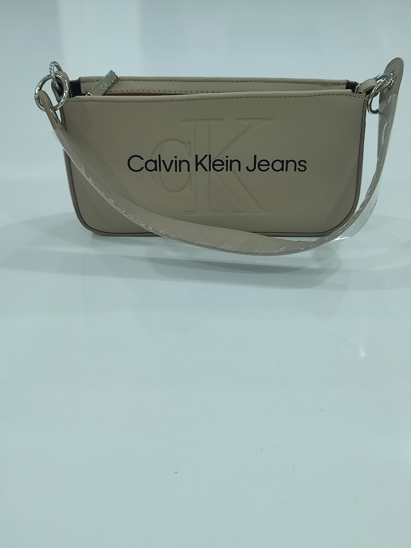 CALVİN KLEİN JEANS KAYIK MODEL ÇANTA TAŞ