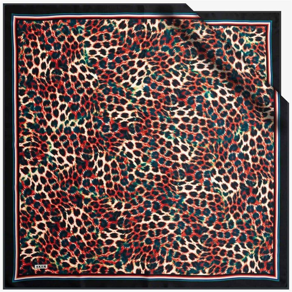 AKER SURA İPEK EŞARP NOSTALJİ LEOPAR DESEN 7984-313