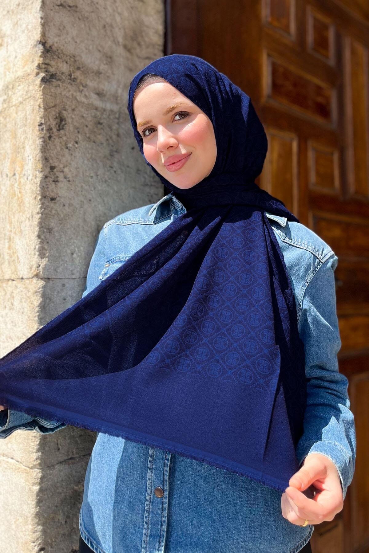 PİERRE CARDİN HOLOGRAM ŞAL 1030300-921 LACİVERT