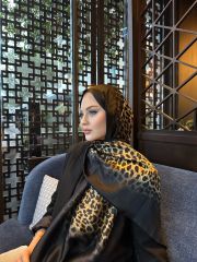 DİOREL VUAL İPEK ŞAL LEOPAR DESENLİ SİYAH