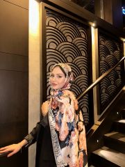 DİOREL VUAL İPEK ŞAL ÇİÇEK DESENLİ SİYAH GRİ