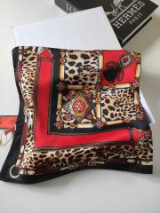 HERMES VUAL İPEK ŞAL LEOPAR DESENLİ KIRMIZI SİYAH