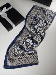 HERMES VUAL İPEK ŞAL ÇİÇEK DESENLİ LACİVERT VİZON