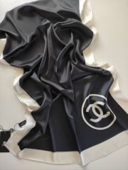 CHANEL C DESEN VUAL İPEK ŞAL  ORTASI BOŞ SİYAH BEYAZ