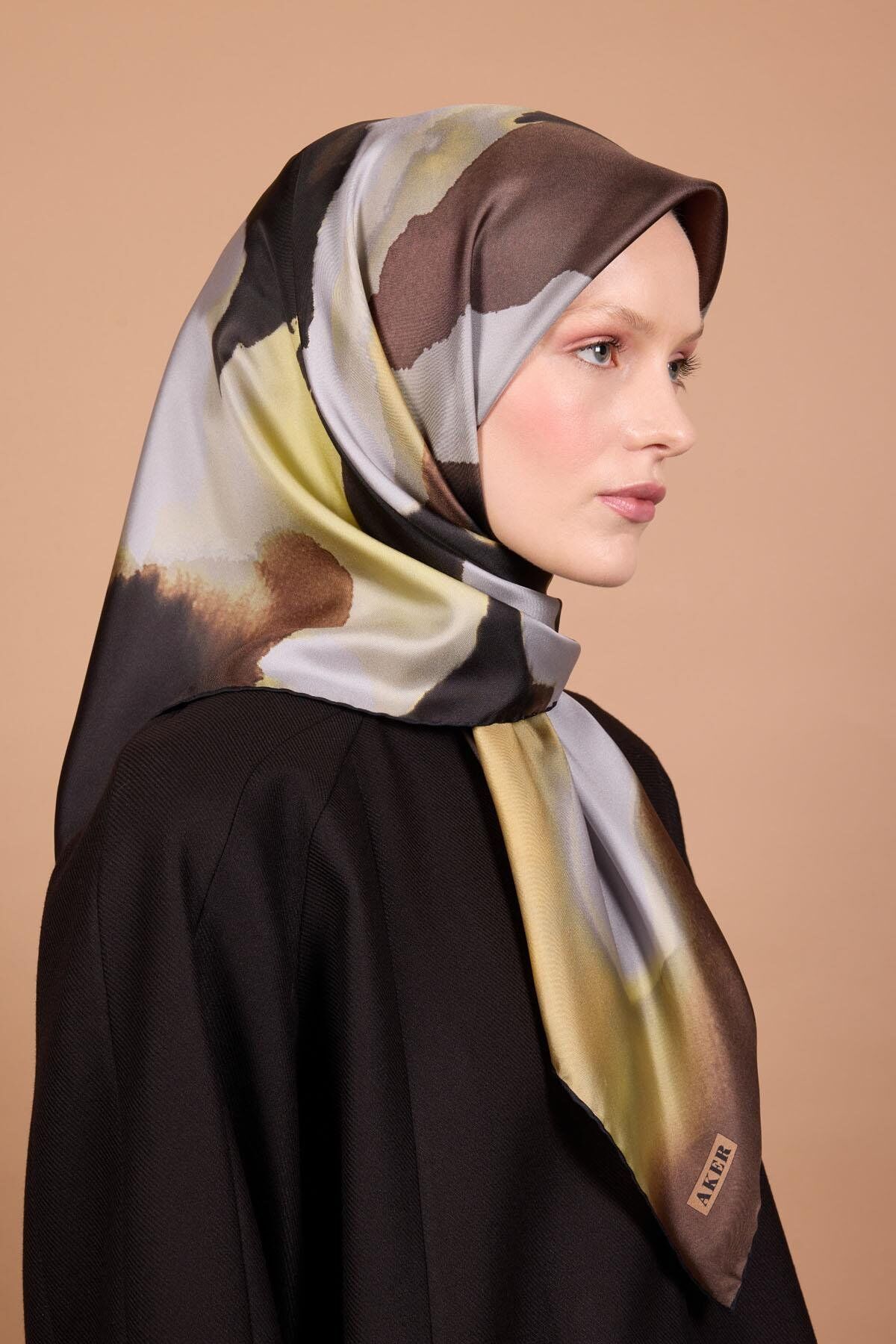 AKER SURA  İPEK EŞARP 9072-311