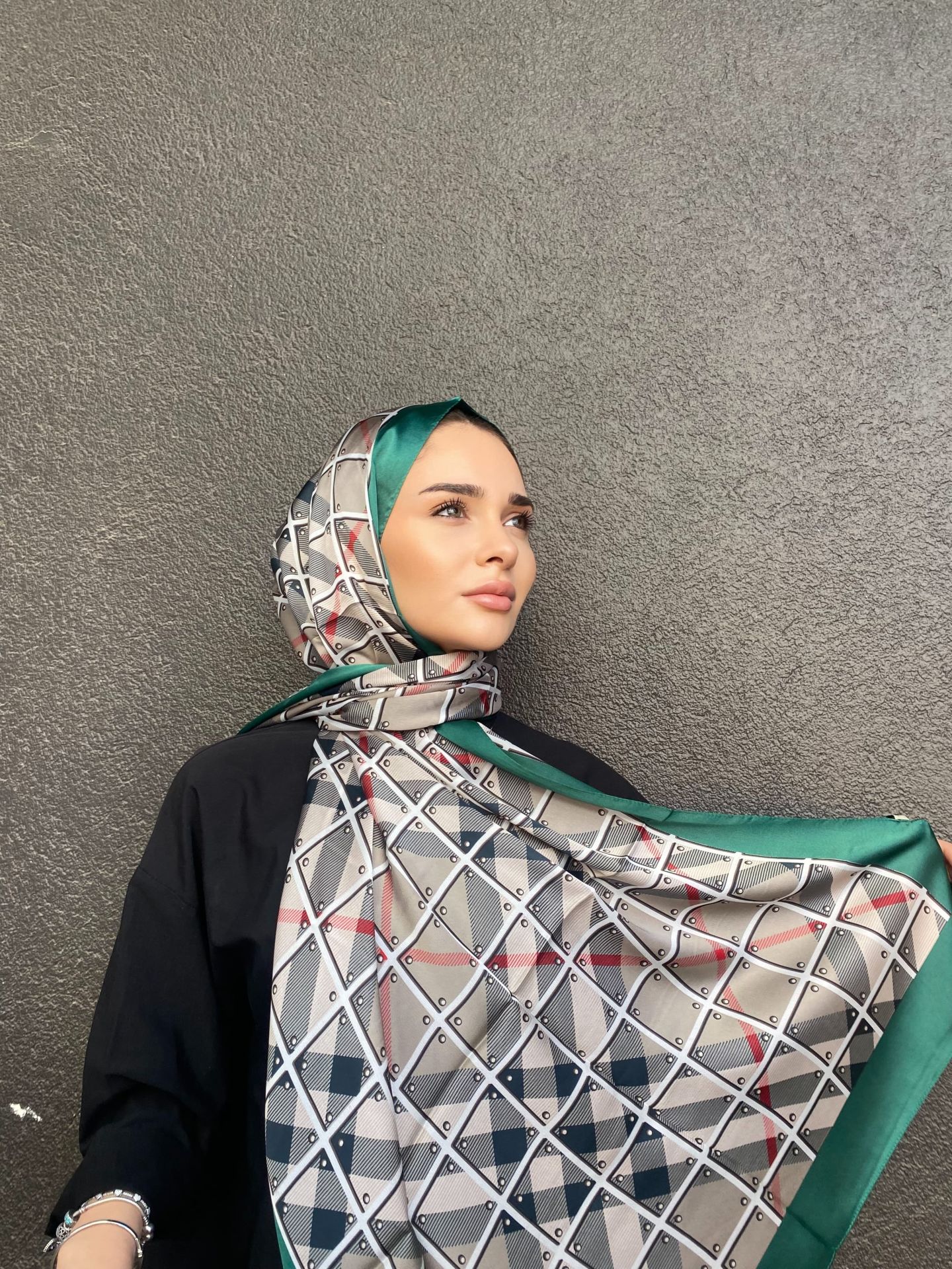 VUAL İPEK ŞAL EKOSE DESEN ZÜMRÜT YEŞİLİ