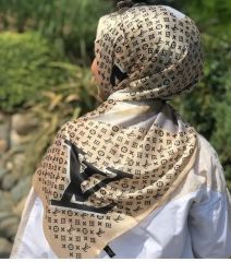 LOUİS VOİTTON  VUAL İPEK ŞAL