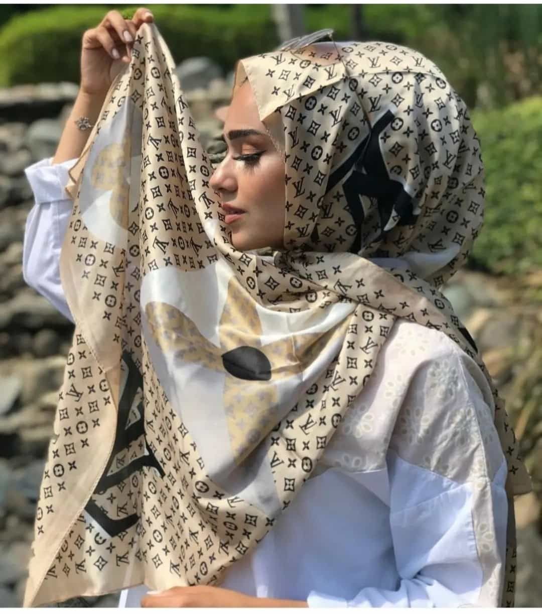 LOUİS VOİTTON  VUAL İPEK ŞAL