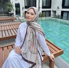 DİOREL VUAL İPEK ŞAL HİNT  DESENLİ  KAHVERENGİ BEYAZ