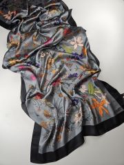 GUCCİ VUAL İPEK ŞAL ÇİÇEK DESENLİ SİYAH GRİ