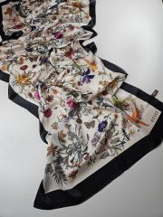 GUCCİ VUAL İPEK ŞAL ÇİÇEK DESENLİ SİYAH KREM