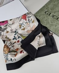 GUCCİ VUAL İPEK ŞAL ÇİÇEK DESENLİ SİYAH KREM