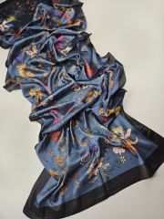 GUCCİ VUAL İPEK ŞAL ÇİÇEK DESENLİ SİYAH İNDİGO MAVİ