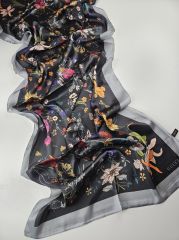 GUCCİ VUAL İPEK ŞAL PAPATYA DESENLİ GRİ SİYAH