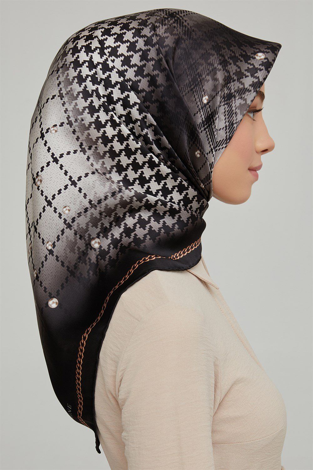 ARMİNE  İPEK EŞARP NOSTALJİ  8612-80