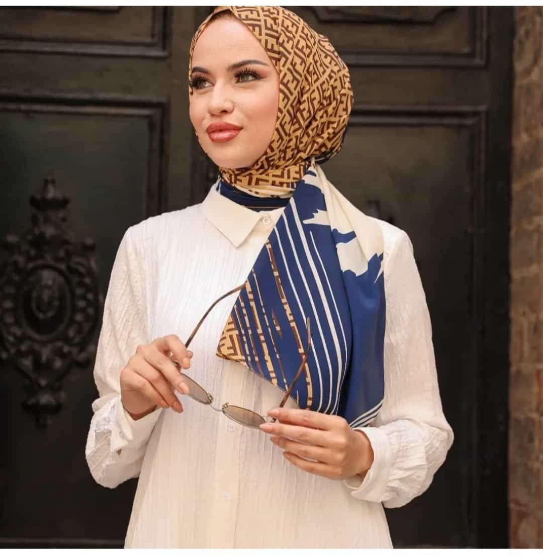 FENDİ  VUAL ŞAL LACİVERT GOLD