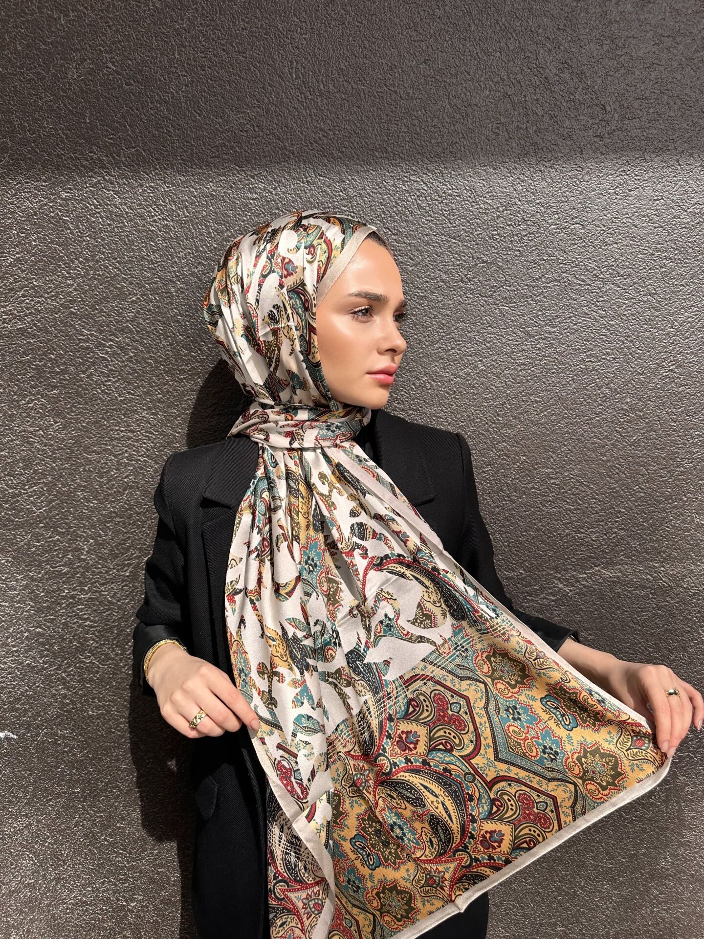 ETNİK DESEN VUAL İPEK ŞAL TAŞ ÇOK RENKLİ