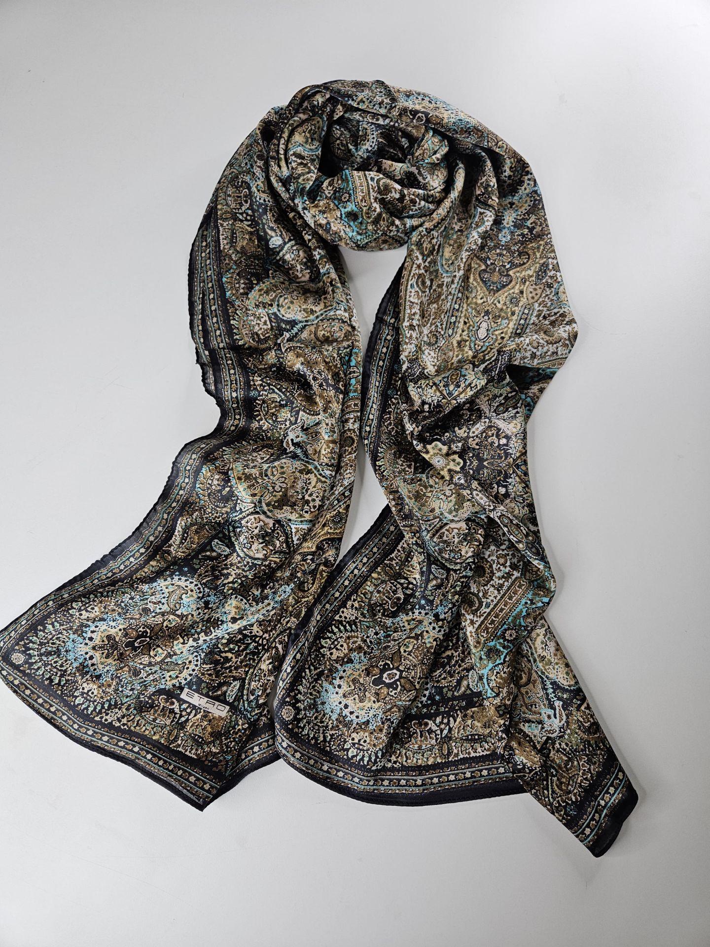 VUAL İPEK ŞAL ETNİK DESEN SİYAH RENKLİ