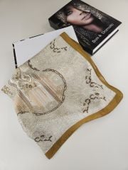 DİOREL VUAL İPEK ŞAL HİNT  DESENLİ  GOLD SARI