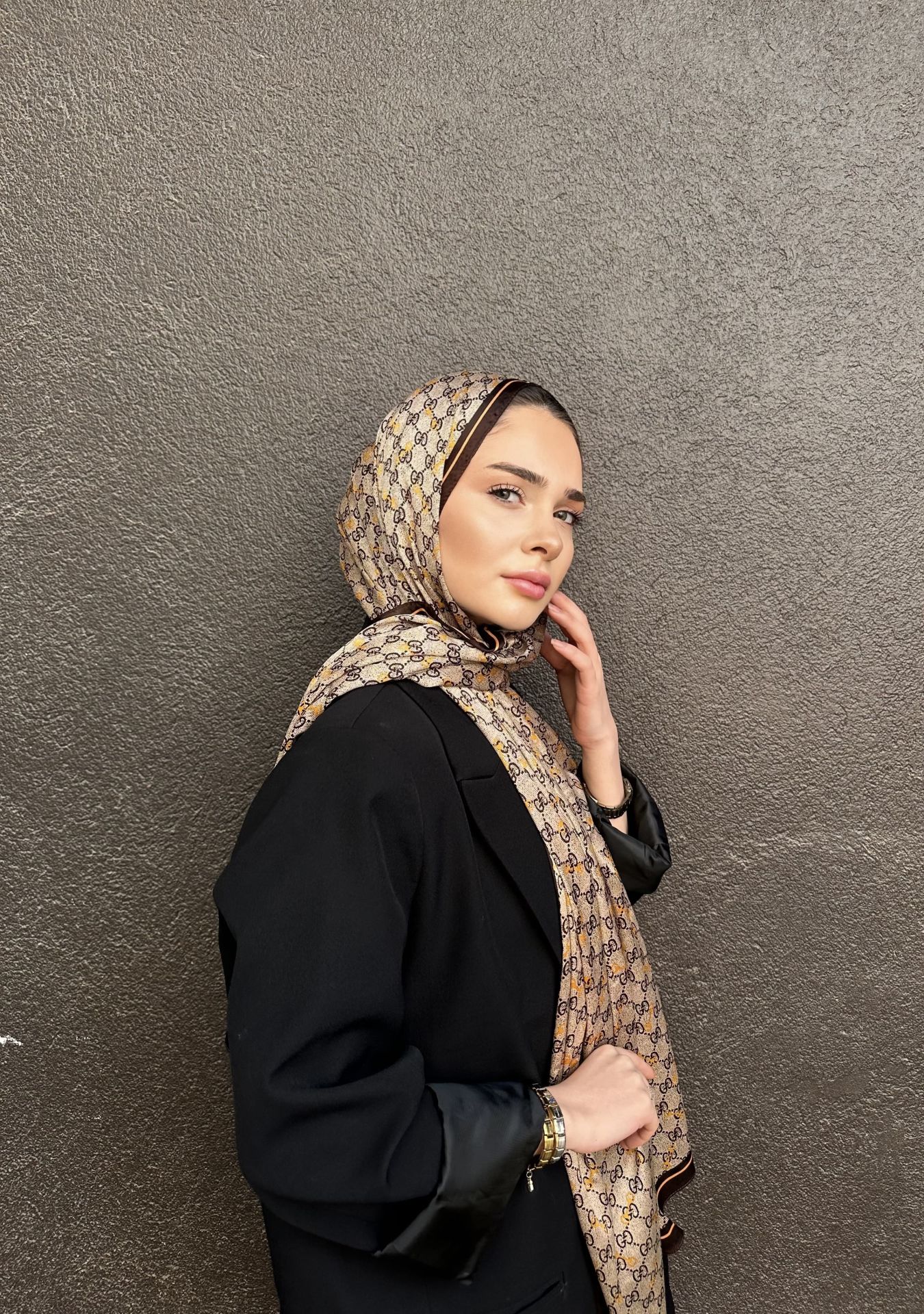 GUCCİ VUAL İPEK ŞAL G DESEN KAHVERENGİ