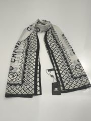 CHANEL PAPATYA DESEN VUAL İPEK ŞAL SİYAH BEYAZ