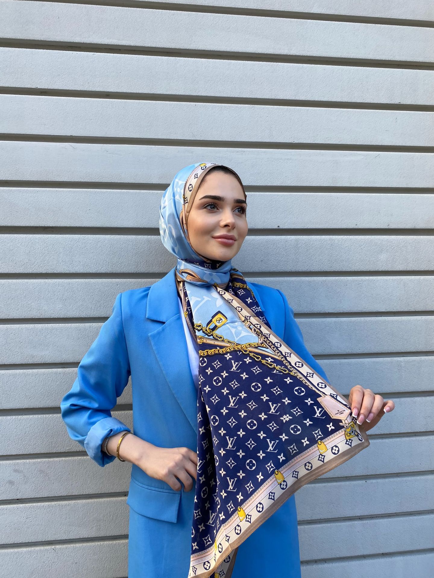 LOUİS VOİTTON  VUAL İPEK ŞAL LACİVERT MAVİ