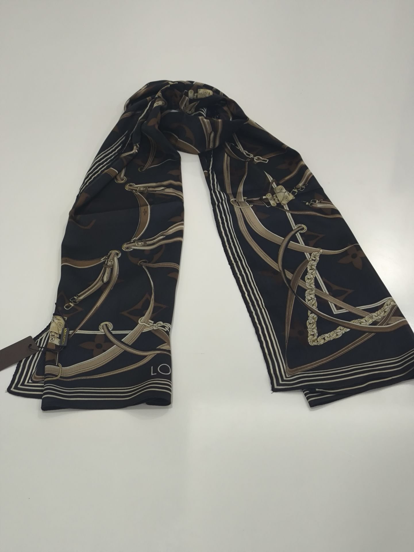 LOİS VOİTTON  KEMER ZİNCİR MODEL VUAL İPEK ŞAL  SİYAH KAHVE VİZON