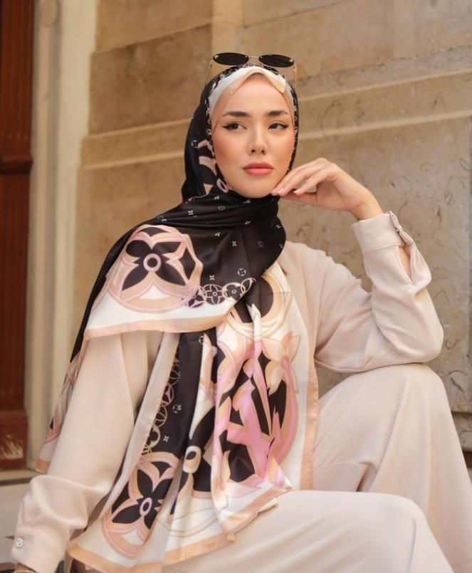 LOİS VOİTTON  VUAL İPEK ŞAL LV MODEL SOMON SİYAH PEMBE