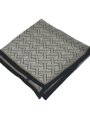 F DESEN  VUAL İPEK ŞAL  SİYAH BEYAZ TAŞ