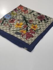 GUCCİ VUAL İPEK ŞAL ÇİÇEKLİ  G BASKILI LACİVERT KREM