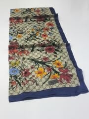 GUCCİ VUAL İPEK ŞAL ÇİÇEKLİ  G BASKILI LACİVERT KREM