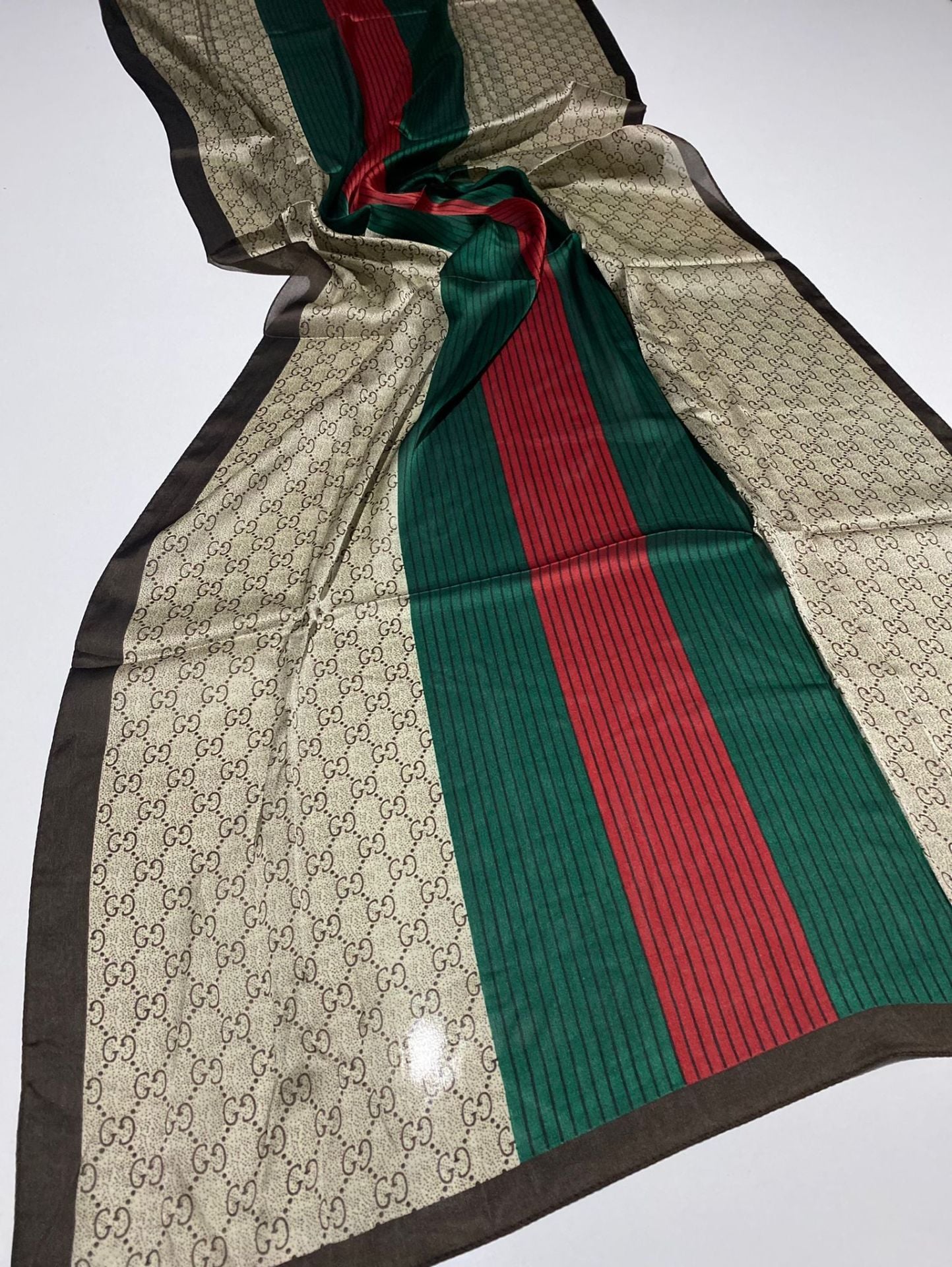 GUCCİ KÜÇÜK G DESEN  VUAL İPEK ŞAL KAHVERENGİ