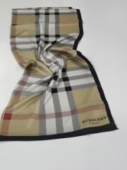 BURBERRY  VUAL İPEK ŞAL SİYAH BEYAZ GOLD