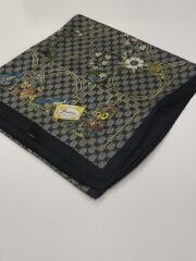 VUAL İPEK ŞAL ÇİÇEKLİ  G BASKILI SİYAH ÇOK RENKLİ