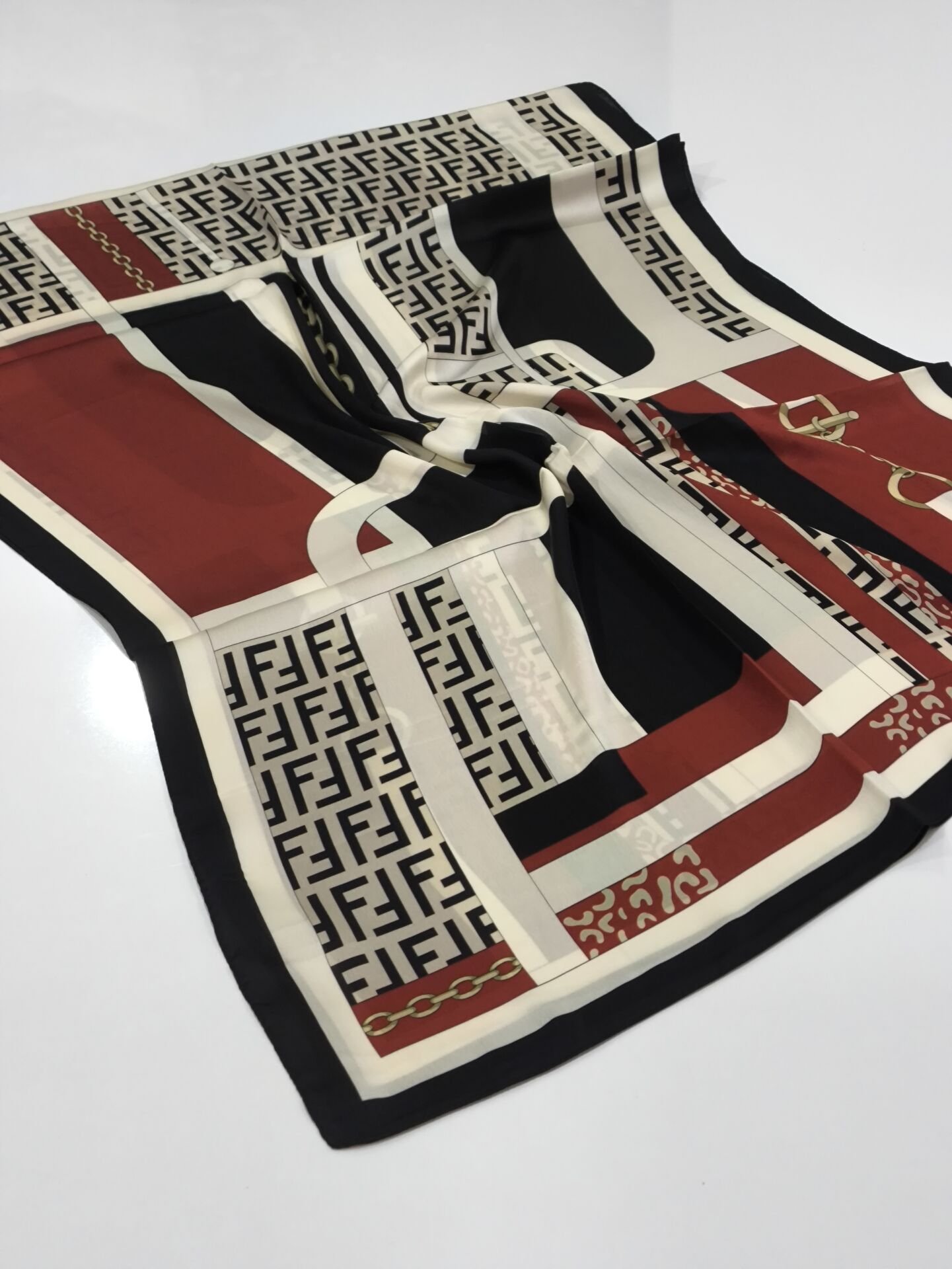 VUAL İPEK ŞAL F GEOMETRİ DESEN  SİYAH BORDO