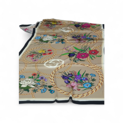 GUCCİ VUAL İPEK ŞAL ÇİÇEKLİ ZİNCİRLİ DESEN GOLD SİYAH