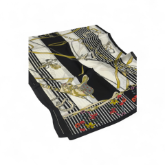 GUCCİ VUAL İPEK ŞAL PAPATYA ZİNCİR DESEN  SİYAH BEYAZ