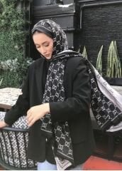 GUCCİ ÇİFT TARAFLI PAMUK JAKARLI ŞAL SİYAH GRİ