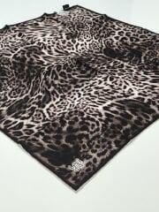 LEVİDOR TİVİL İPEK EŞARP LEOPAR DESEN SİYAH PUDRA 3636-1