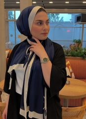 CHANEL C DESEN VUAL İPEK ŞAL  ORTASI BOŞ LACİVERT KIRIK BEYAZ