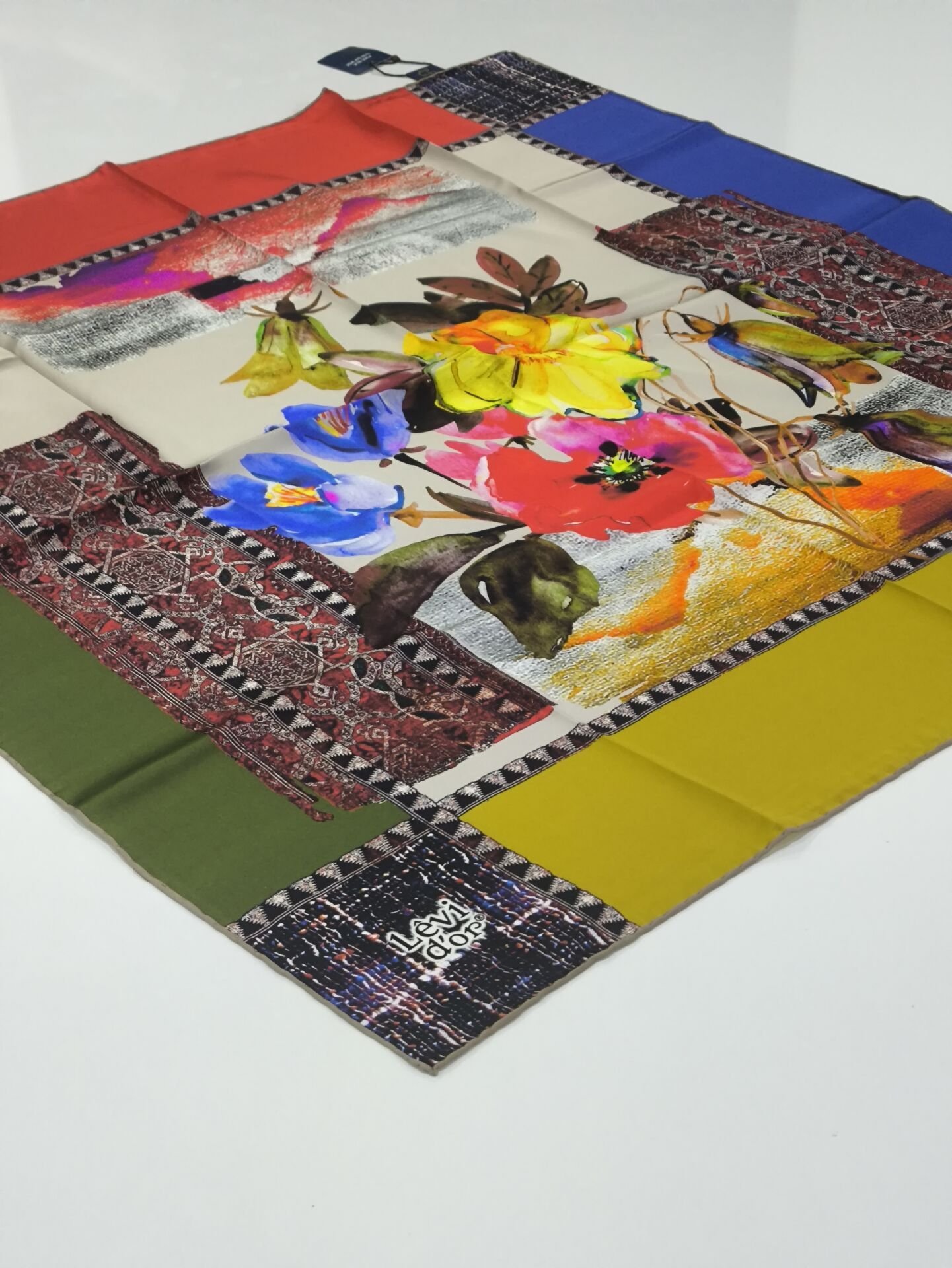 LEVİDOR SURA  İPEK EŞARP 1000-4