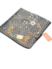 GUCCİ VUAL İPEK ŞAL ÇİÇEKLİ  G BASKILI SİYAH