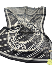 VUAL İPEK ŞAL YAZILI DESEN SİYAH KIRIK BEYAZ GRİ