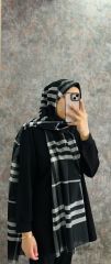 BURBERRY EKOSE ŞAL SİYAH BEYAZ