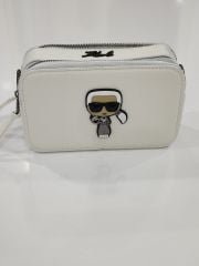 KARL KUTU MODEL ÇANTA EMOJİLİ BEYAZ