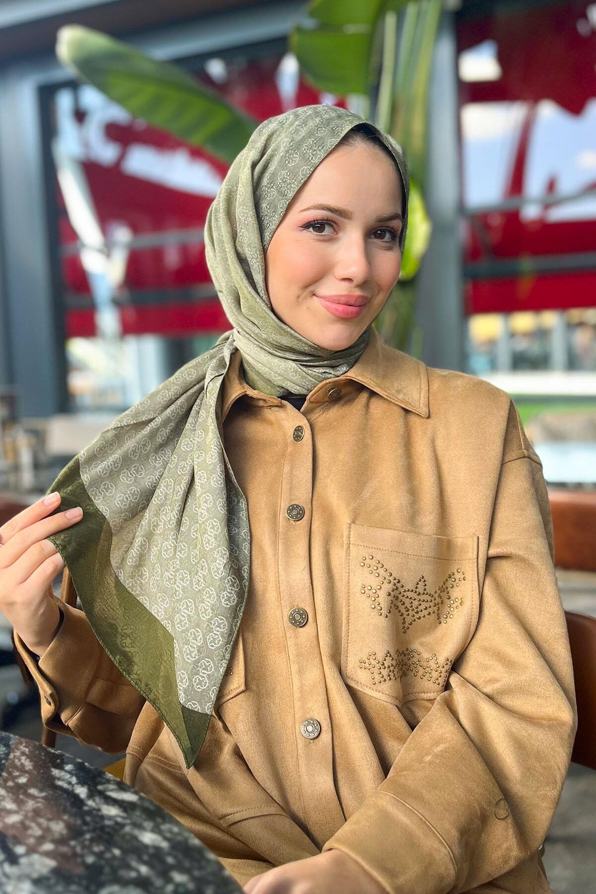 AKER MONOGRAM JAKAR ŞAL 6060900-951 HAKİ YEŞİL