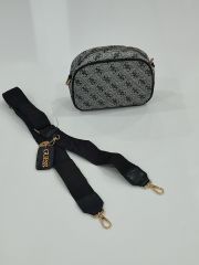GUESS BASKILI ÇANTA GRİ SİYAH