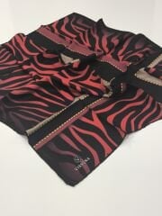 VİSSONA TİVİL İPEK EŞARP ZEBRA DESEN SİYAH KIRMIZI 1015-1