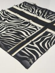 VİSSONA TİVİL İPEK EŞARP ZEBRA DESEN SİYAH GRİ 1015-2